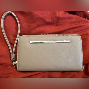 Steve Madden Wrislet wallet